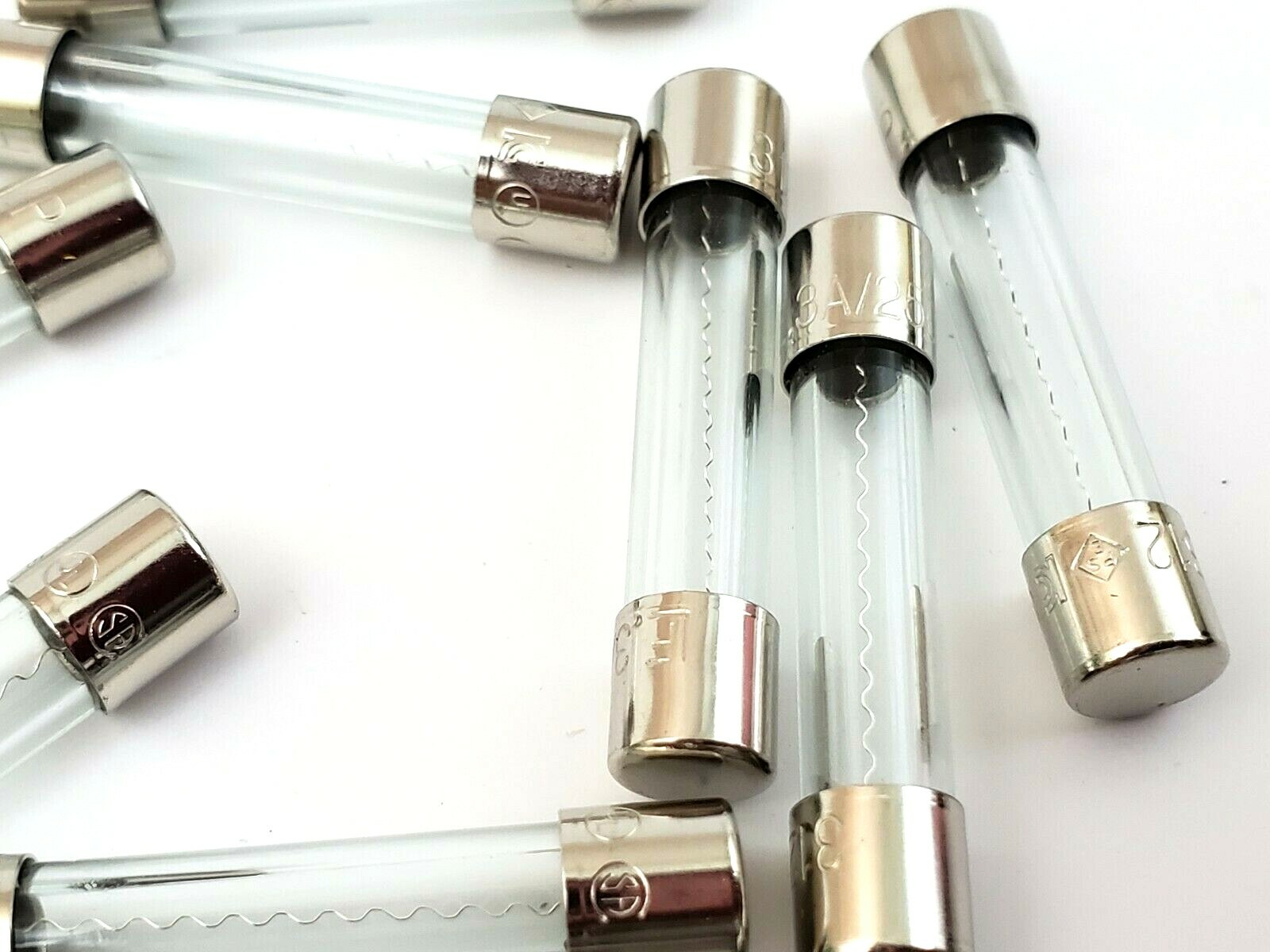 Lot of 20 Littelfuse 3AG 3A 250 Volt 3 Amp Fast Acting 1/4" x 1-1/4" Glass Fuses