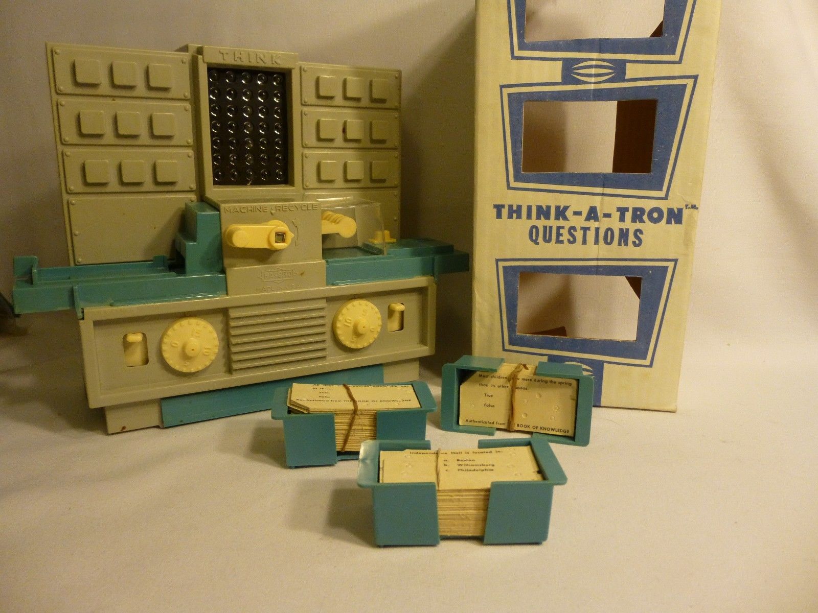 Hasbro para niños y niñas de electrónica, batería y Juguetes de cuerda