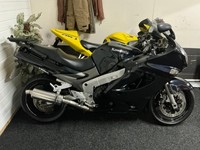 Kawasaki Zzr1200 free delivery 
