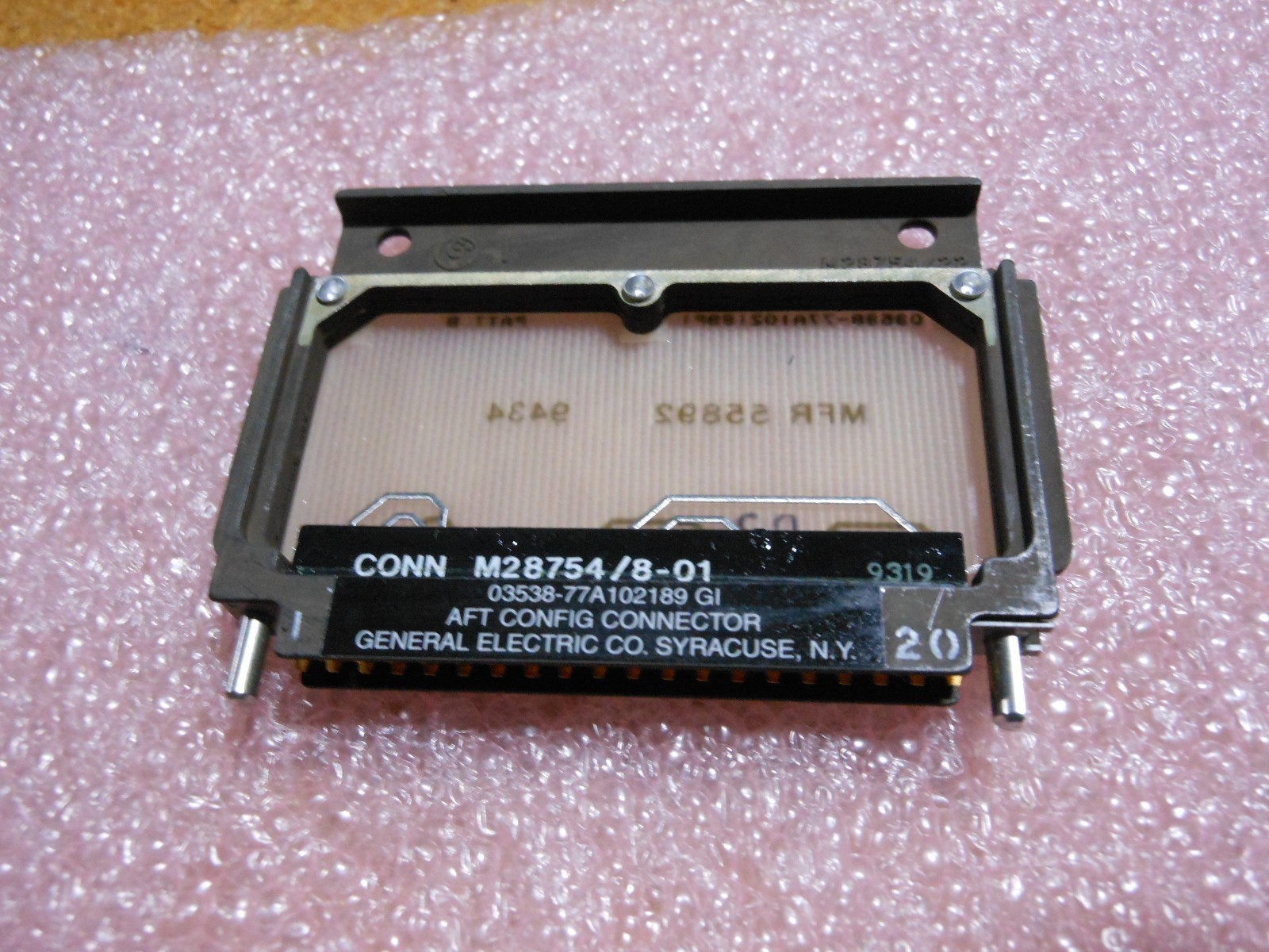 LOCKHEED MARTIN CONNECTOR PART # 77A102189G001 NSN: 5935-01
