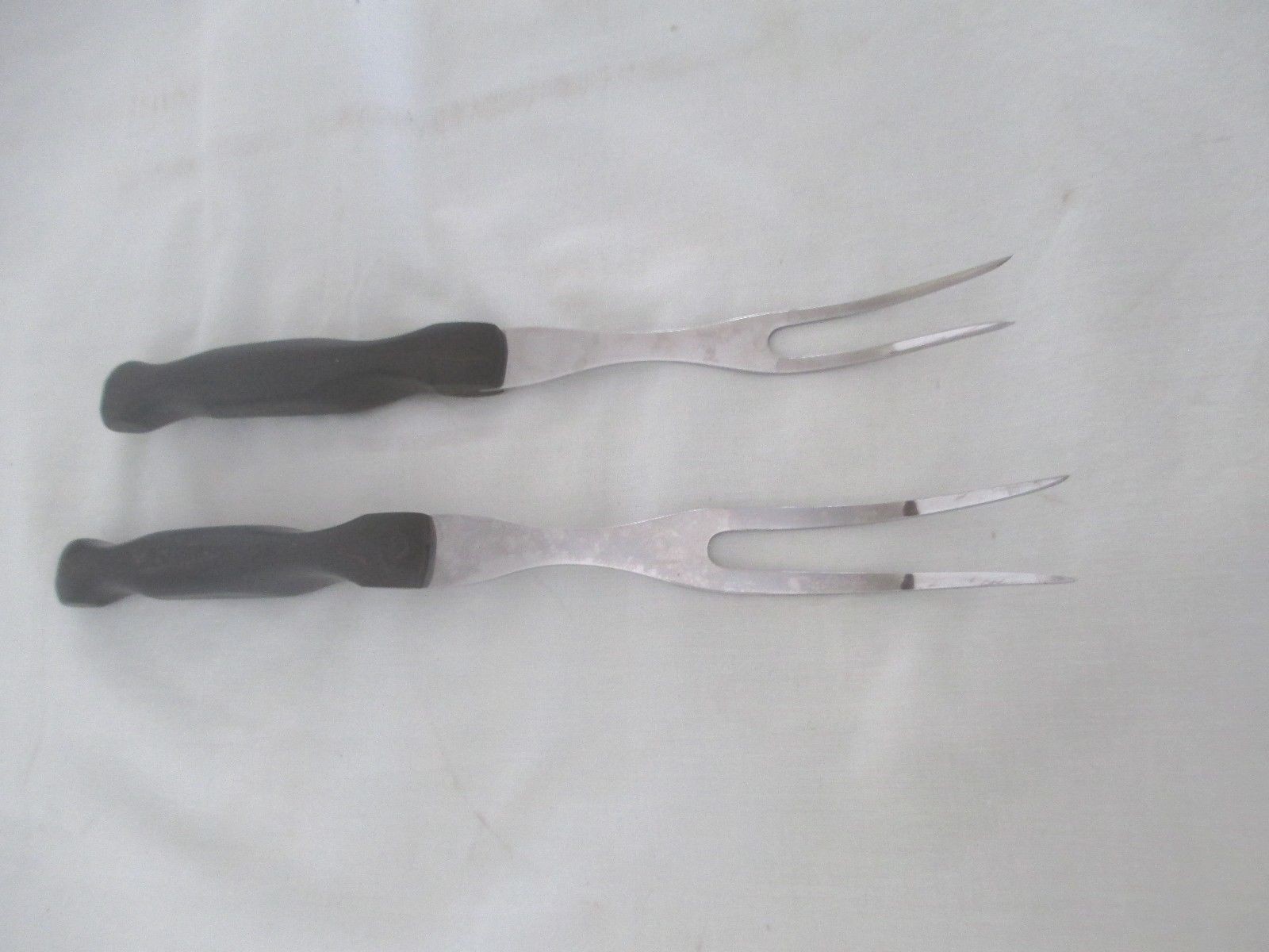 VINTAGE CUTCO SET: 2-PRONG CARVING FORK & 3-PRONG TURNING FORK w/CUTCO HOLDER