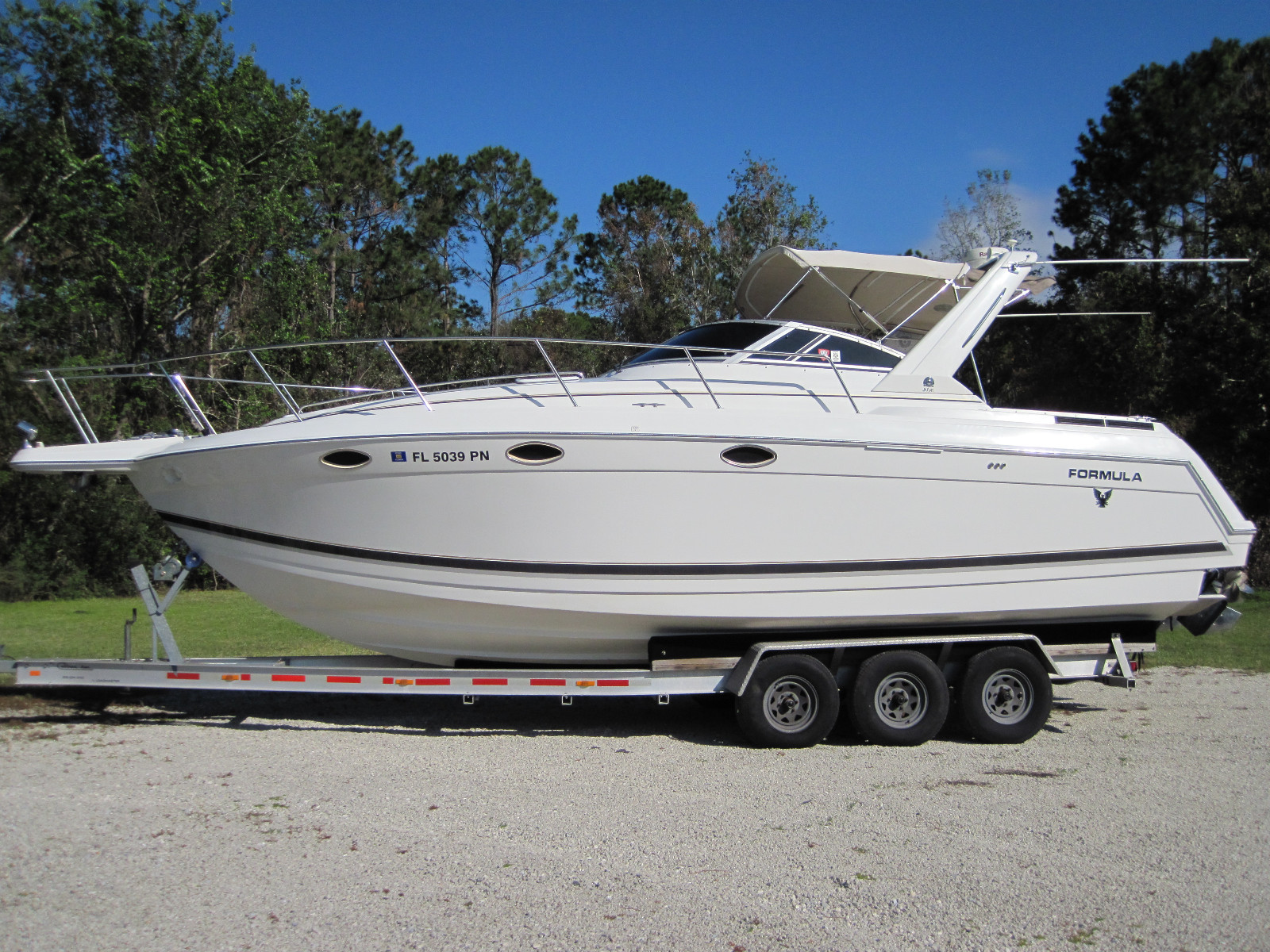 1999 Formula 31PC Performance Cruiser Twin Mercruiser 7.4 AC Generator Cabin