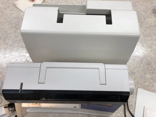 Husqvarna Viking 500 Computer Sewing Machine tons of Extras + Two Walking Feet