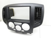 Nissan NV200 09-21 Blende Armaturenbrett Radio Heizung Luftdüsen Nissan NV200 09-21 01.08.2010 68262JX55A gebraucht Vorschau 4