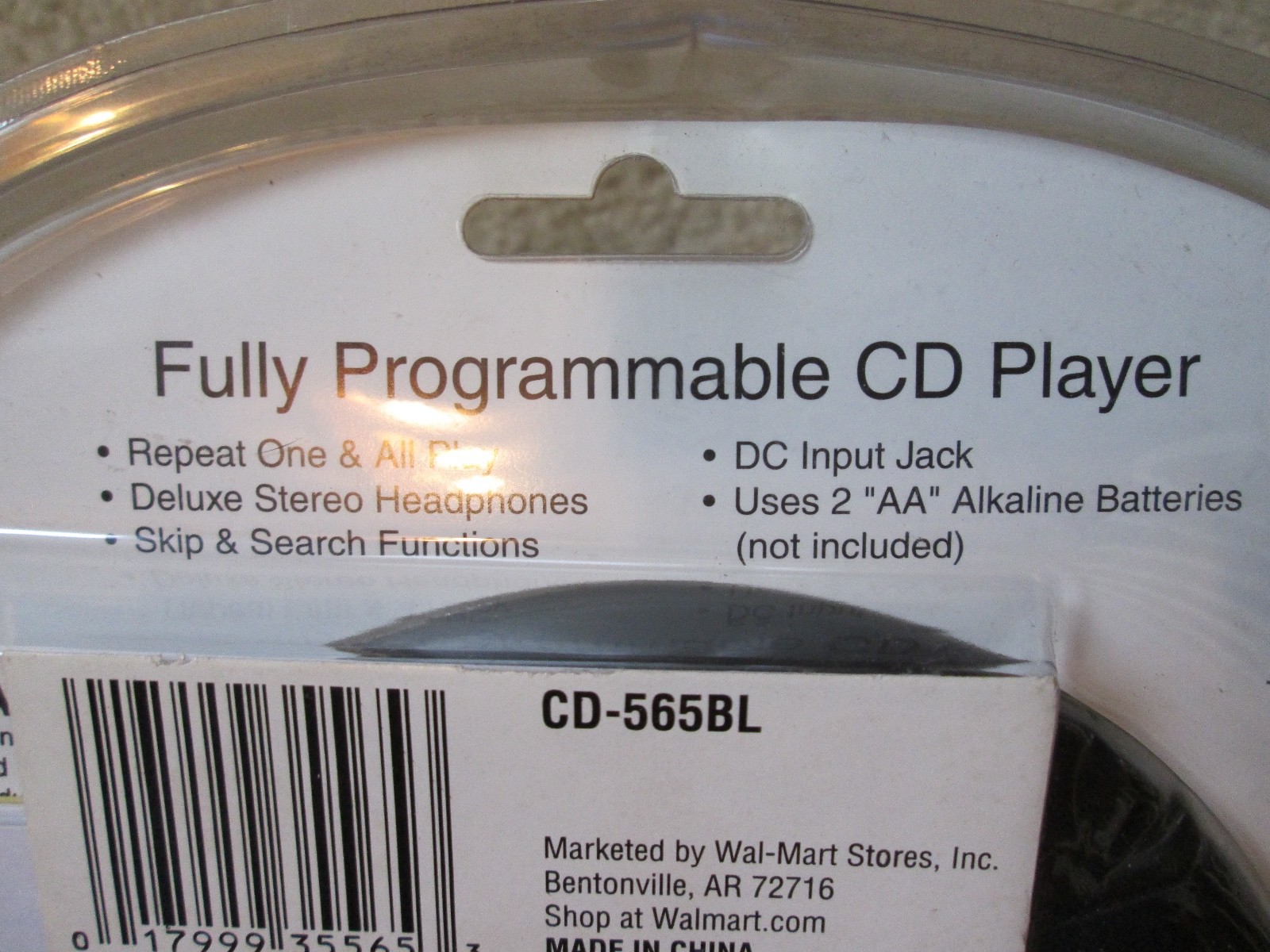 Durabrand CD-565 Black Fully Programmable Personal CD player With Headphones