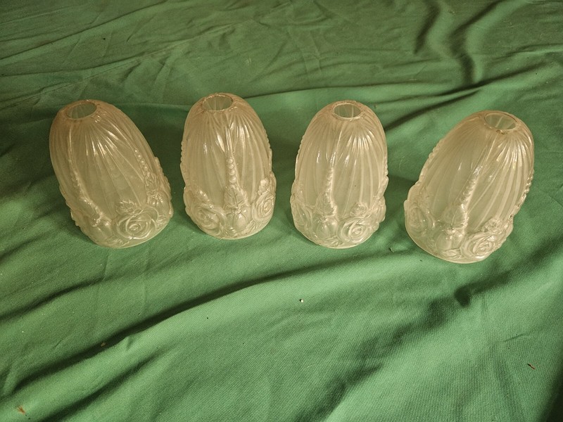 4 Tulipes Epoque Art Deco En Verre MoulÃ© Baccarat Hettier Vincent Muller 