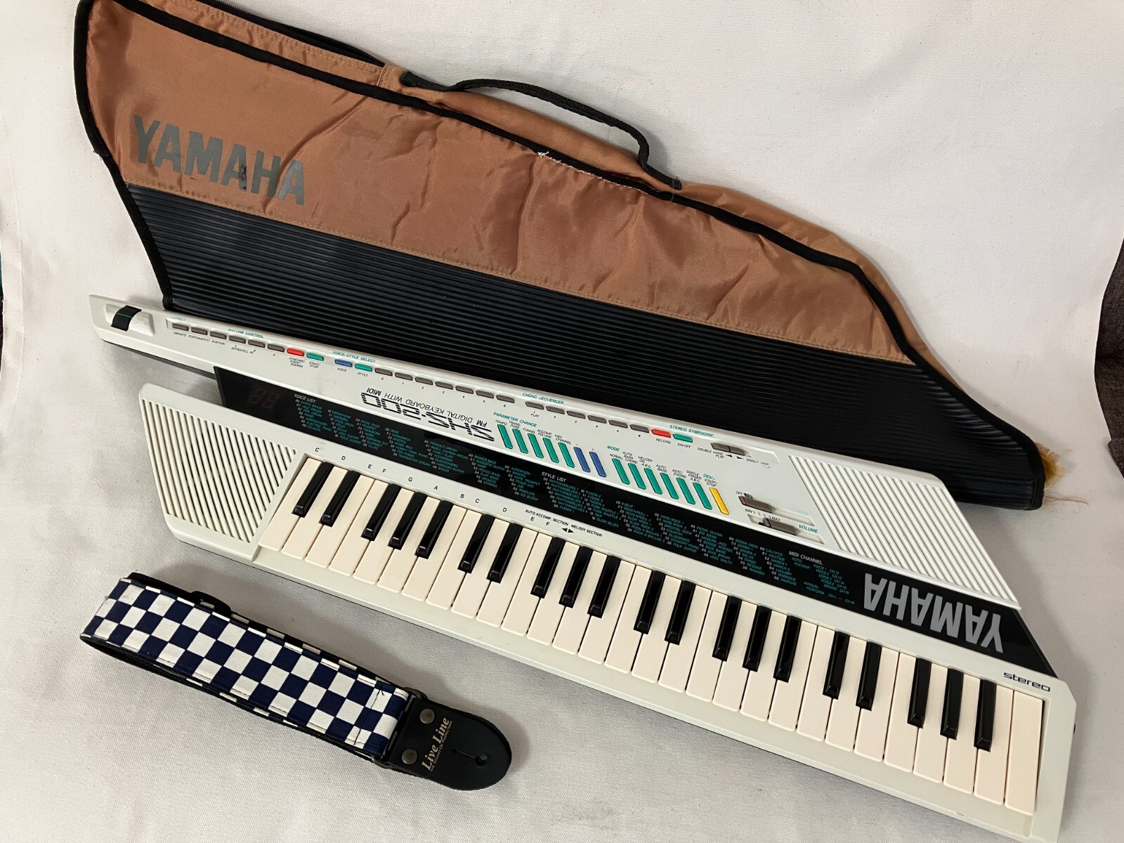 ※希少※YAMAHA SHS-200 デジタルキーボード YAMAHA SHS-200 Shoulder Keyboard White JAPAN Tested Tracking