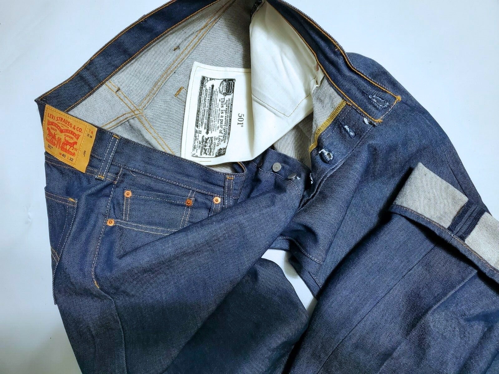 Джинсы LEVIS 501 ORIGINAL SHRINK-TO-FIT MENS BUTTON FLY BLUE STRAIGHT FIT  JEANS :40X32: купить с доставкой из США, цена 9 039 руб - (265542001822)