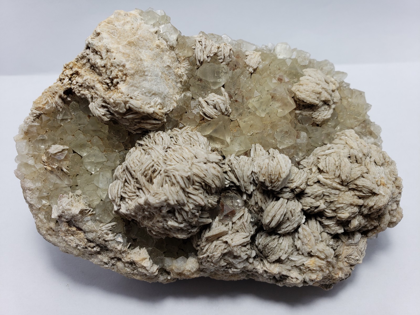 420g NEW Find Green Fluorite/Barite Crystal GEM Mineral Specimen Ontario,Canada