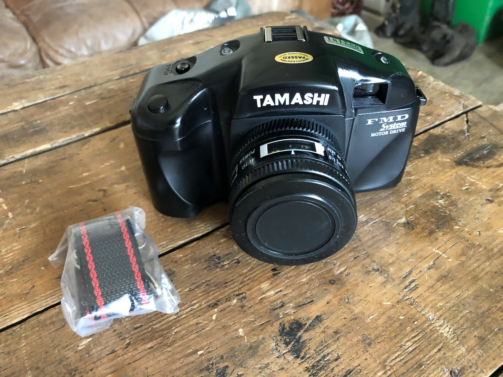 Ayolning sevgilisi erini aldaydi.