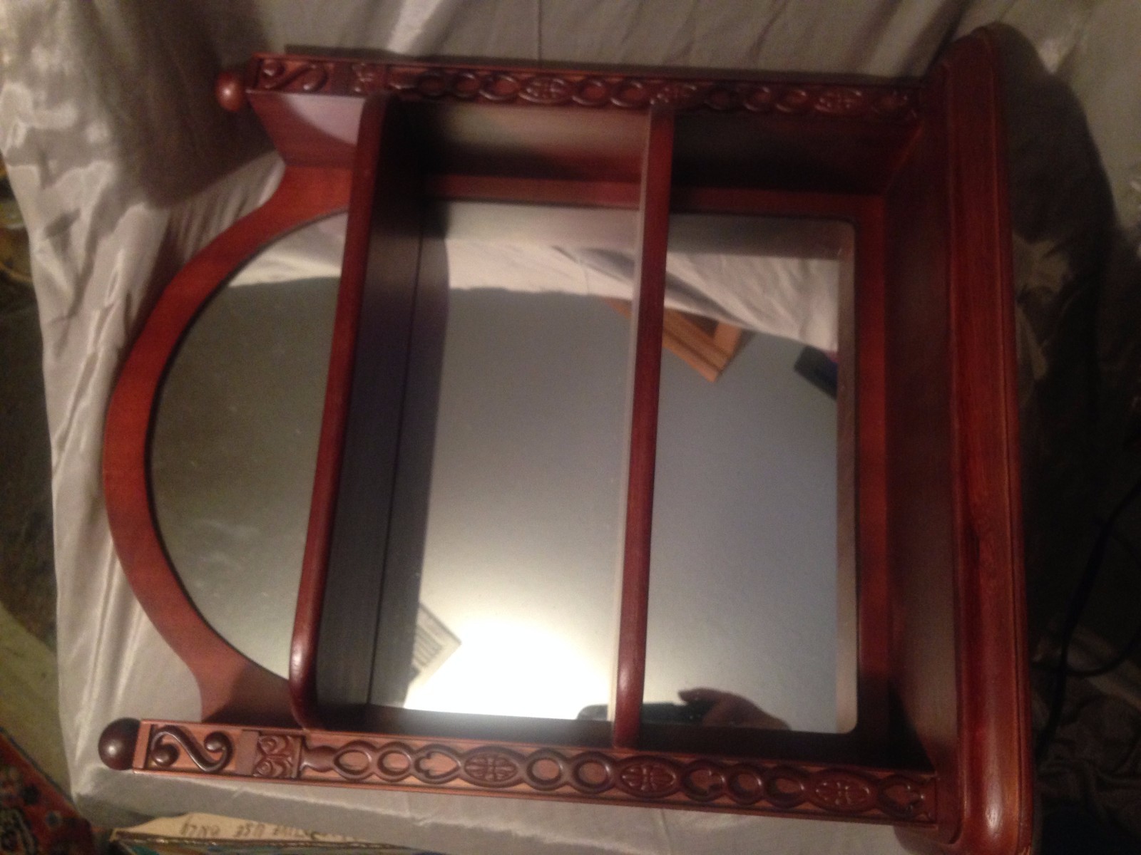 DISNEY DISPLAY MIRRORED CURIO HANGING DISPLAY SHELF FOR PORCELAIN FIGURINES