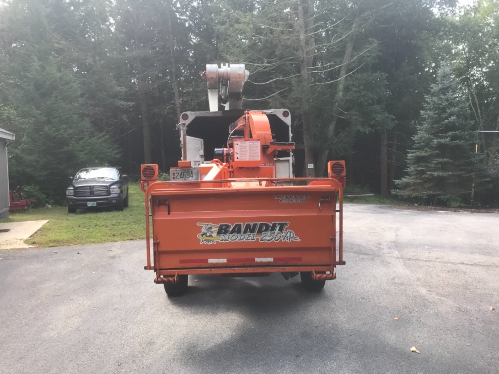 2014 BRUSH BANDIT 250 xp CHIPPER    DIESEL HDY FEED ONE  QWNER!!!!