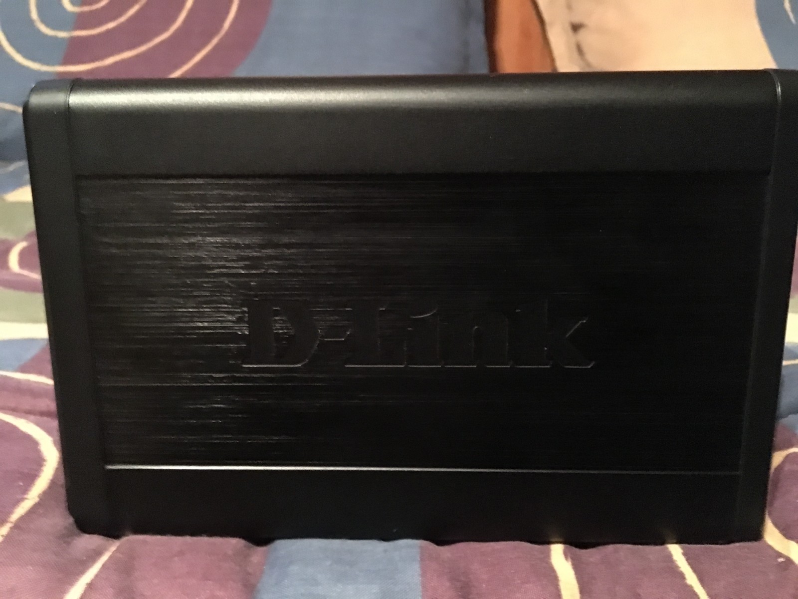 D-Link DNS-323 2-Bay Network Attached Storage 10/100/1000 Gigabit NAS w/o drives