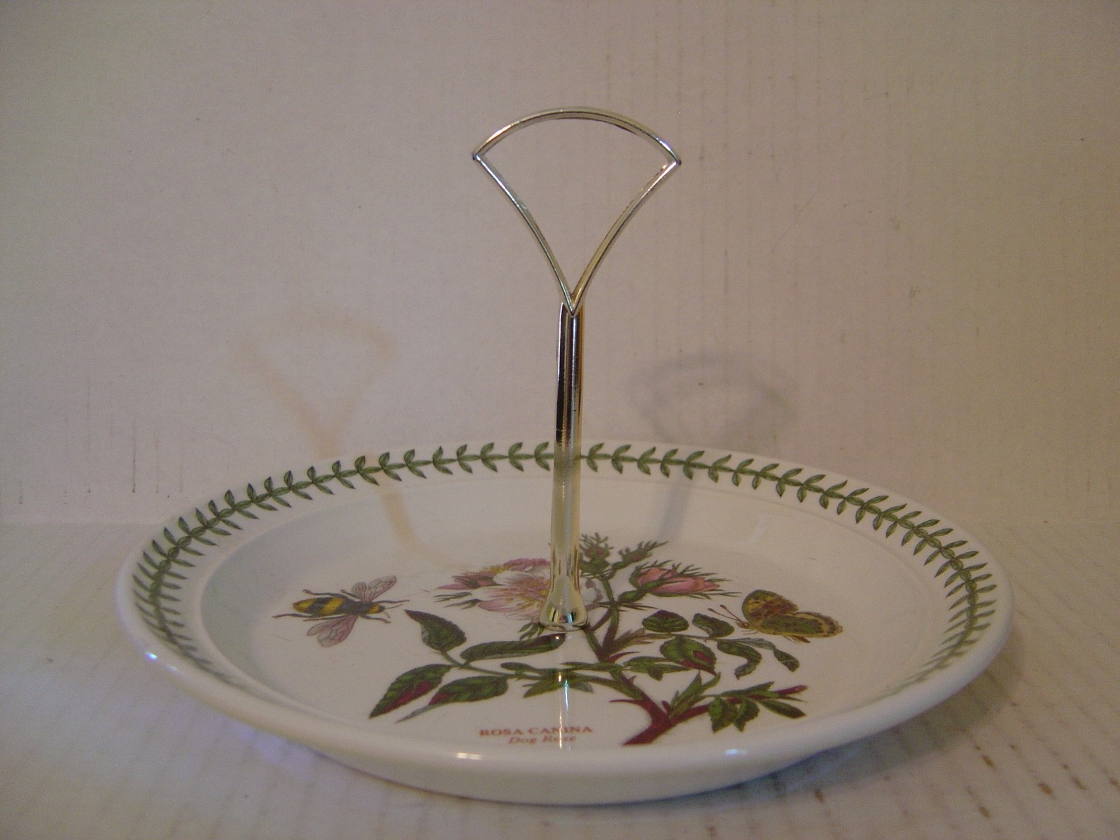 PORTMEIRION BOTANIC GARDEN ONE TIER SNACK PLATE WITH HANDLE