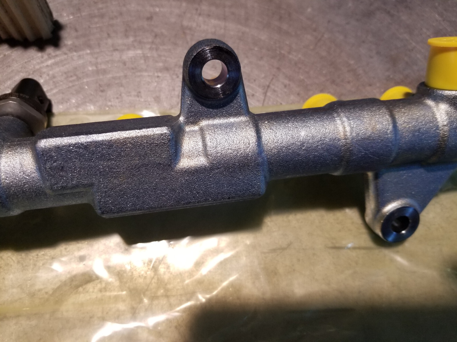 OEM Cummins Bosch 0445226167 5348915 Fuel Rail - Picture 9 of 11