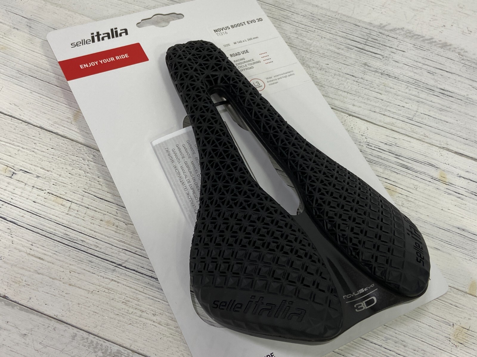 こ*し様 SelleItalia Novus Boost Evo 3D Ti31 Novus Boost Evo 3D Kit Carbonio Superflow