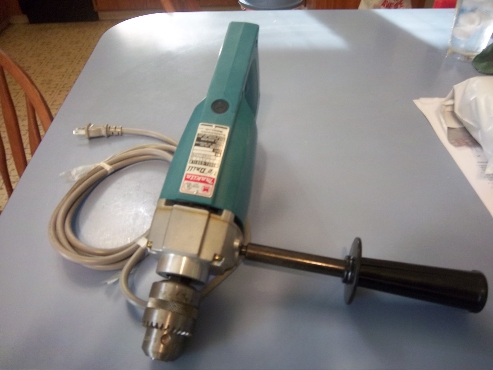 MAKITA 1/2 DRILL NEW DISPLAY MODEL NO CHUCK KEY 6301LR