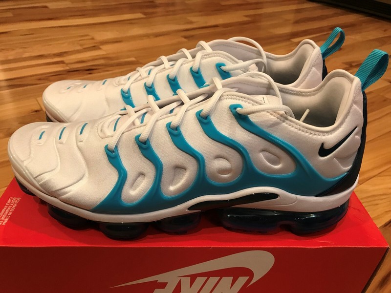 air vapormax plus white blue force blue fury