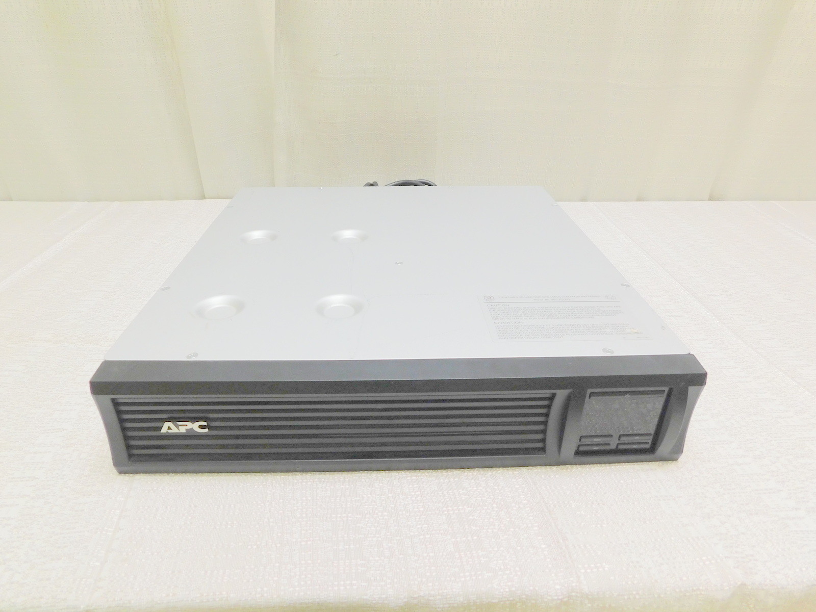 APC Smart-UPS 1000VA 120V 700W USB Power Supply SMT1000RM2U Tested W/O Ears