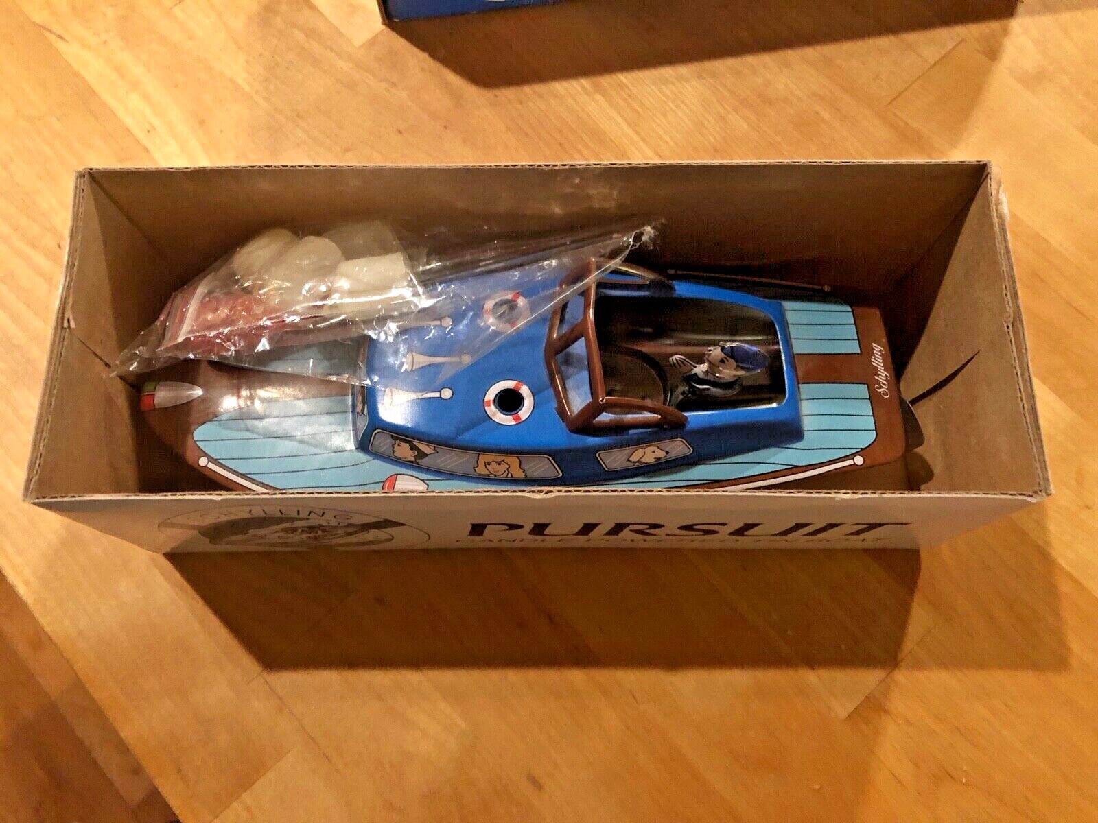 SCHYLLING Candle Powered Tin Boat