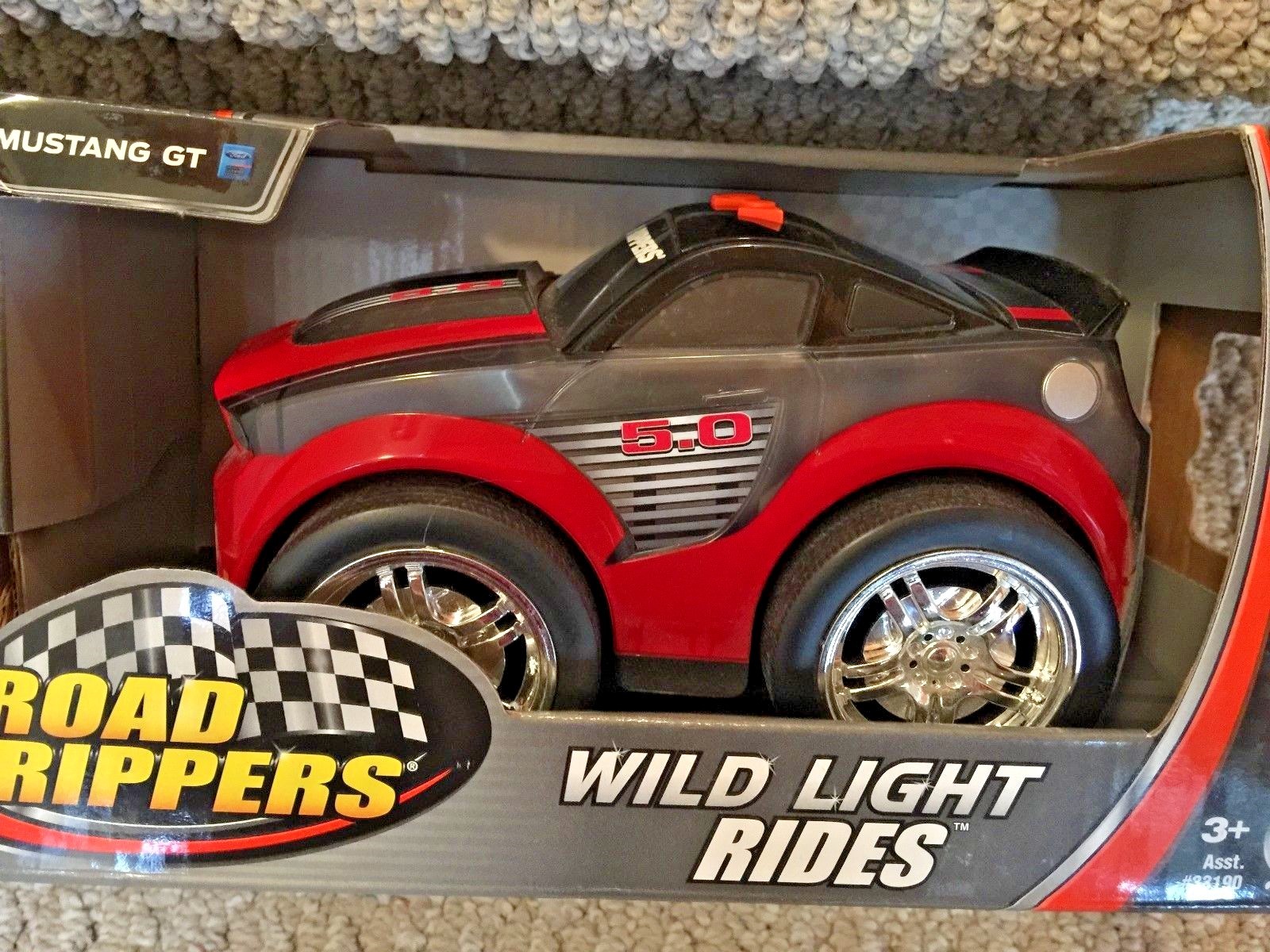 Road Rippers Wild Light Rides Lot of 2 NEW Dodge Challenger/Mustang GT SHIP FREE