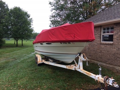 Sea Ray Cuddy Cruiser SRV 210 with a 260 OMC.