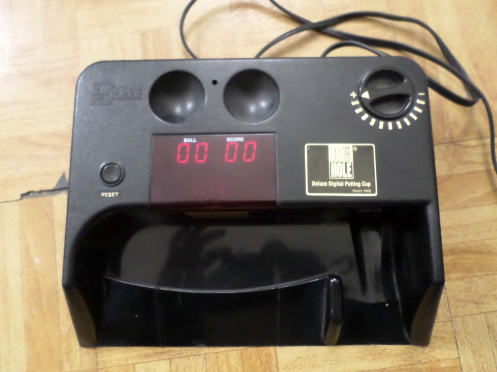 deluxe digital putting cup model 1908