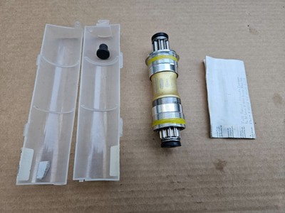 New NOS FSA Platinum Pro Mega Quad ISIS Bottom Bracket 68mm x 113mm