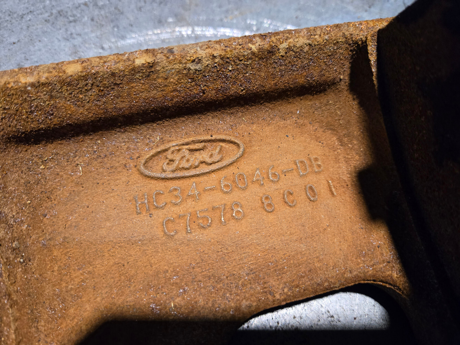 RH Engine Mount hc34-6046-db 6.7L FORD POWERSTROKE - Picture 2 of 4