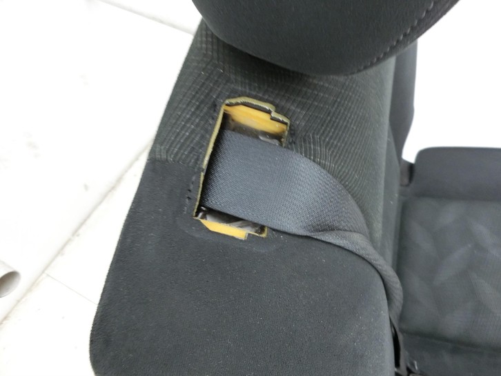 Nissan X-Trail T32 14-17 Sitz Links Hinten 2te Reihe Nissan X-Trail T32 14-17 09.03.2015 gebraucht Vorschau 6