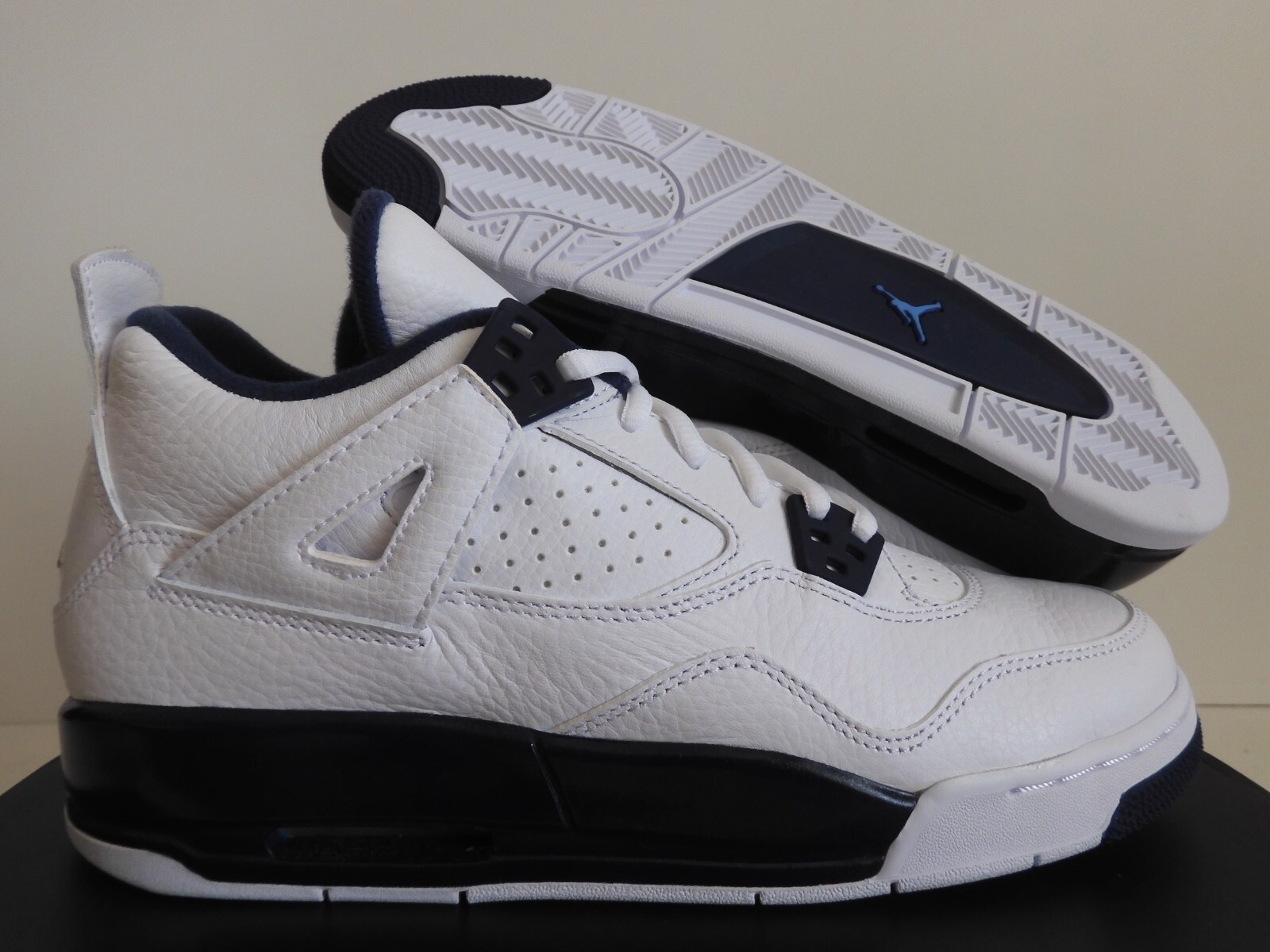 シューズ Air Jordan 4 Columbia 28cm NIKE AIR JORDAN 4 RETRO BG COLUMBIA 2015 WHITE SZ 7Y-WOMENS