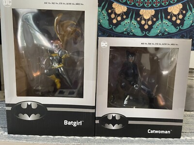 Batgirl & Catwoman Statues by Jim Lee  Gamestop Exclusive DC Comics New Sealed