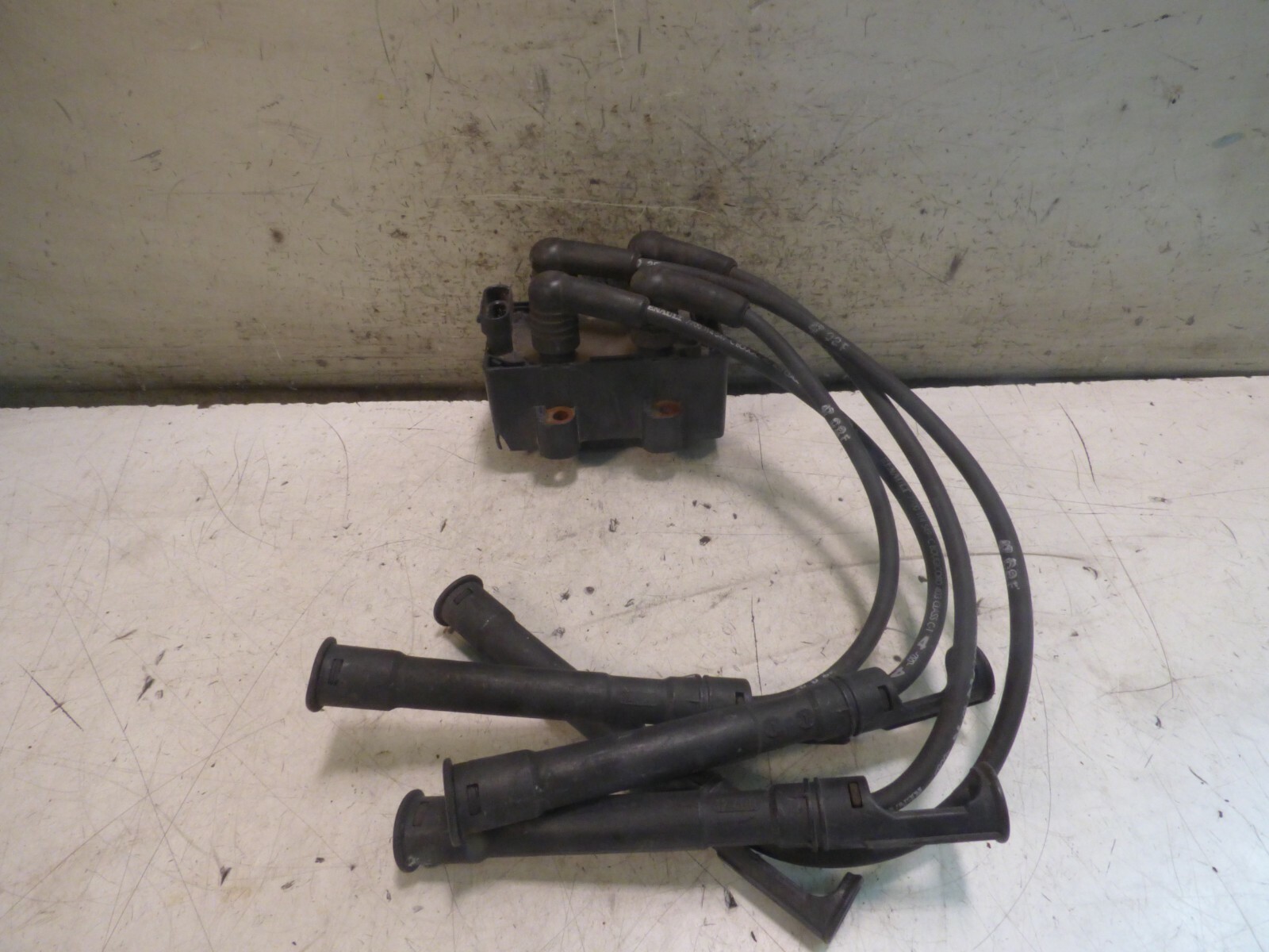 Bobina accensione RENAULT CLIO III 2009 7700274008 7700873701 2526151A