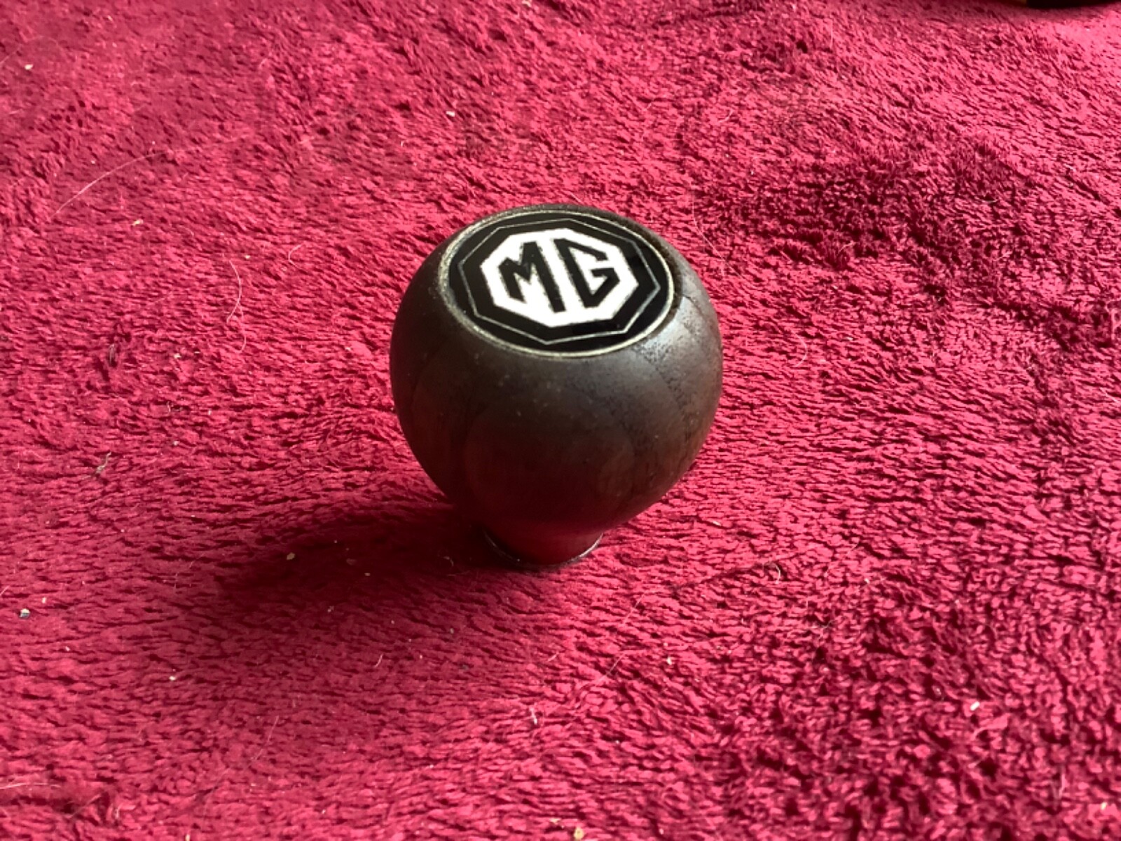 MG MGB wood shift knob with metal mg emblemのeBay公認海外通販｜セカイモン