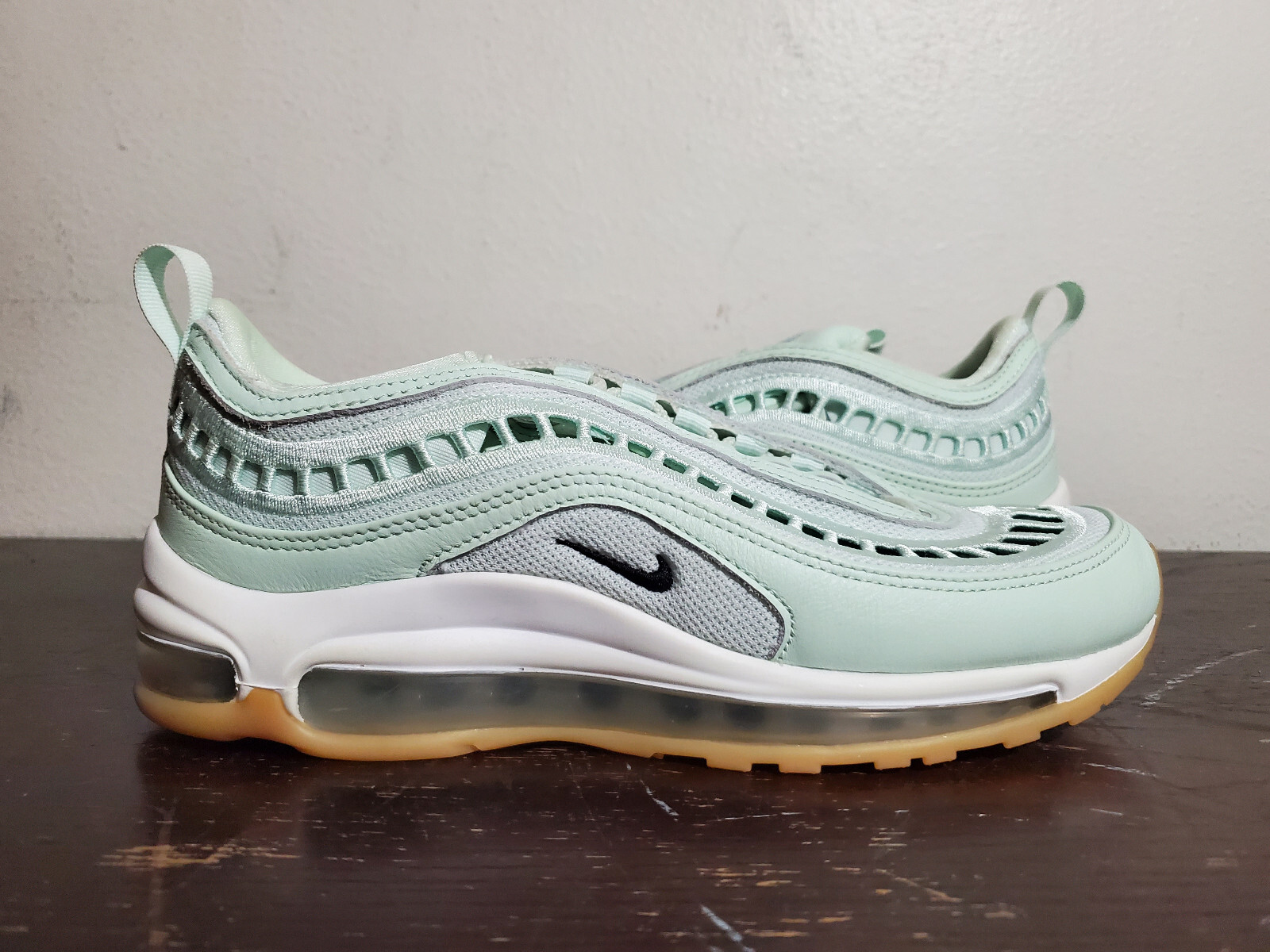 

Женские кроссовки Nike Air Max 97 UL 17 Ultra Barely Green Gum AO2326-300 размер 7,5, Зеленый, Nike Air Max 97