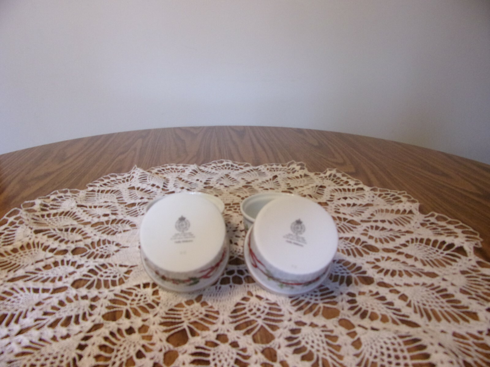 ROYAL WORCESTER FOUR HOLLY RIBBONS RAMEKINS