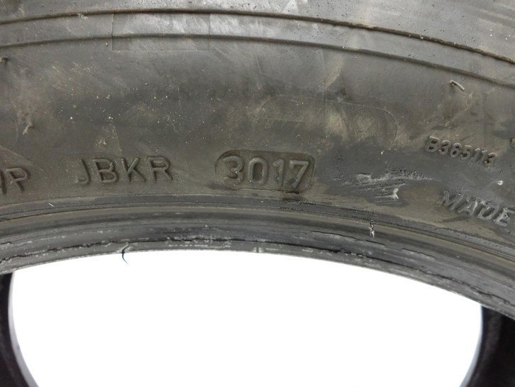 BMW 1er E88 125I 07-11 1x Reifen Winterreifen Dunlop 205/50R17 93V 6.4mm  - Bild 7