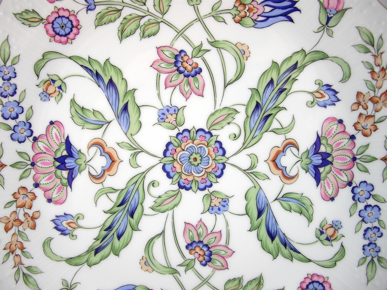 Andrea by Sadek Floral Cake Plate with Gold Trim Scalloped Made in Japan 10 3/8