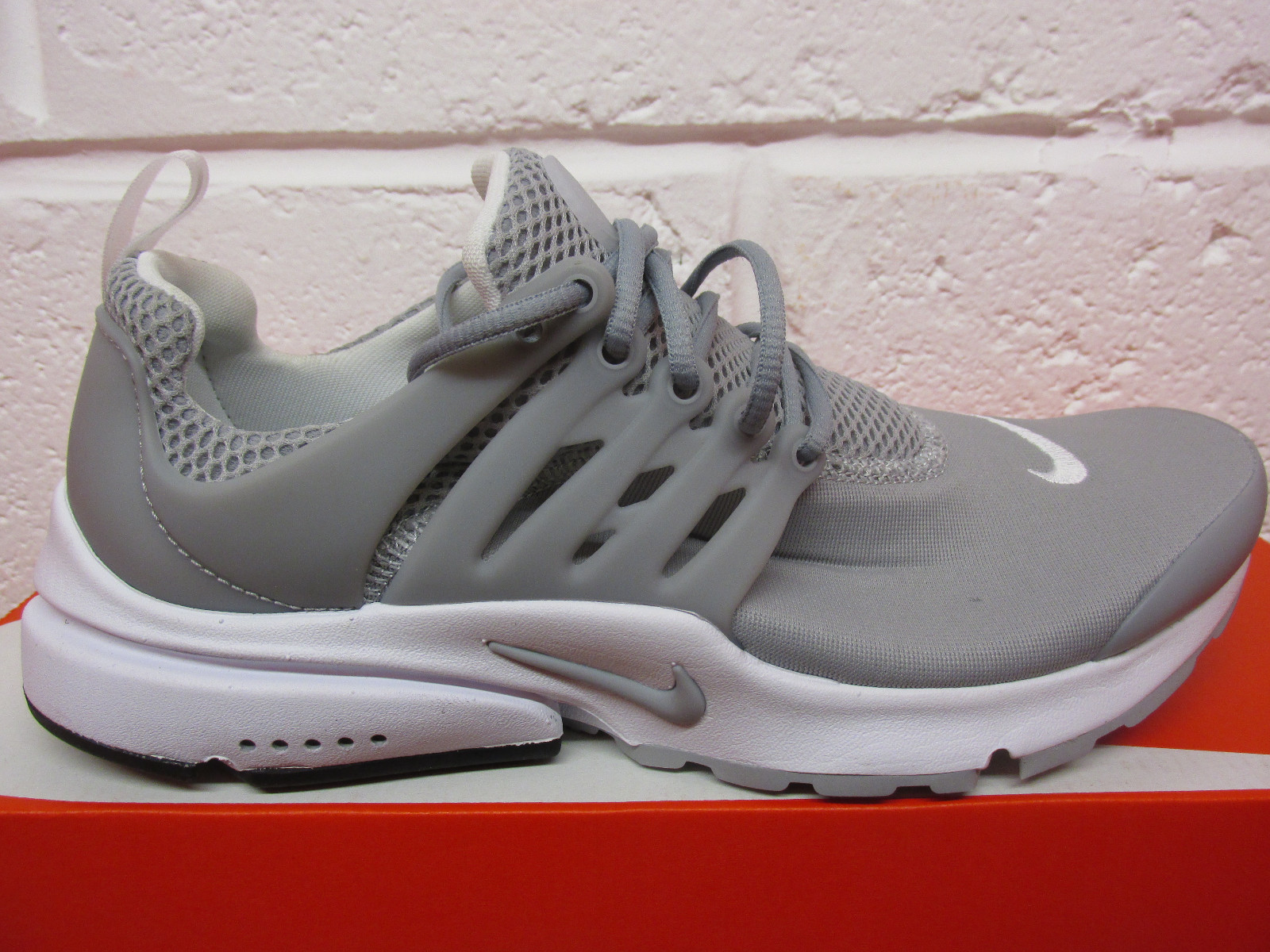 Nike Air Presto Essential mens trainers 848187 013 sneakers shoes CLEARANCE Nike Air Presto Essential mens trainers 848187 013 sneakers shoes CLEARANCE