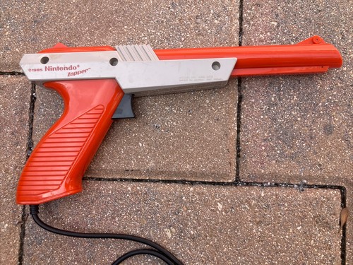 その他 NES Zapper NES Zapper - Wikipedia