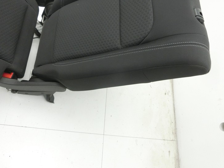 Ford Kuga II 16-19 Sitz Links Hinten Ford Kuga II 16-19 29.09.2017 gebraucht Vorschau 5