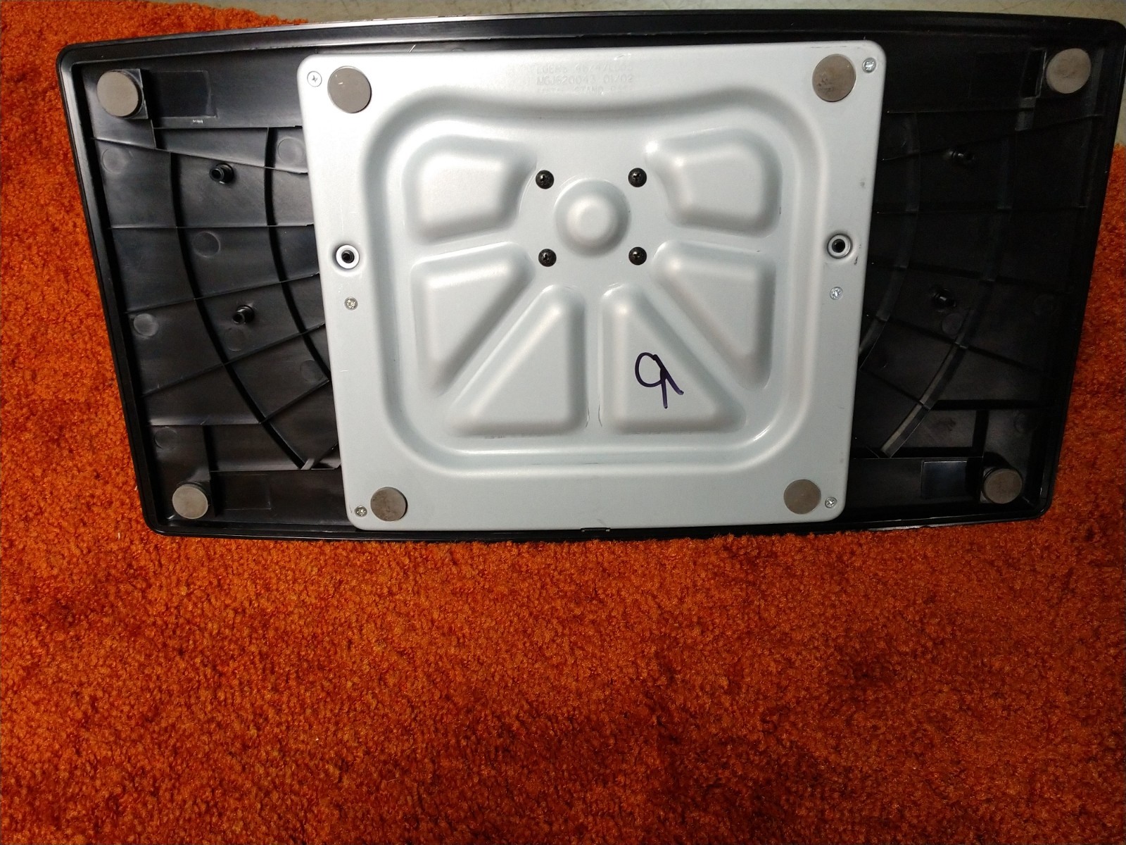 LG  Stand  47LD450   screws included