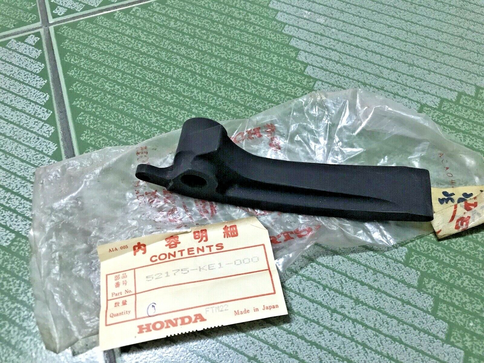 シーラカンス Kawasaki G7 G7T G7TA G7S G7SA KH100-EL Air Cleaner Cap NOS