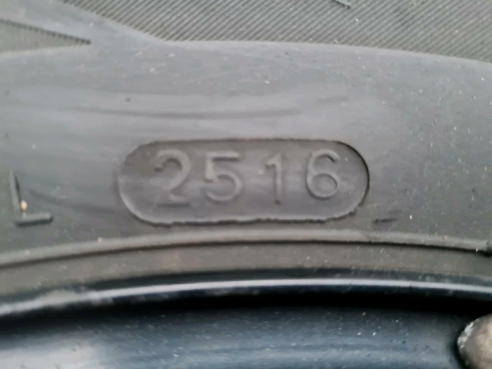 4x Laufenn I-FIT 175 70 R14 84T M+S Auto Reifen Winter 4x Laufenn I-FIT 175 70 R14 84T M+S Auto Reifen Winter