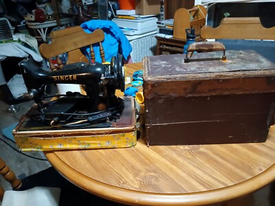Vintage 1955 SINGER 99k Sewing Machine Working Case Light & Foot Pedal free Ship