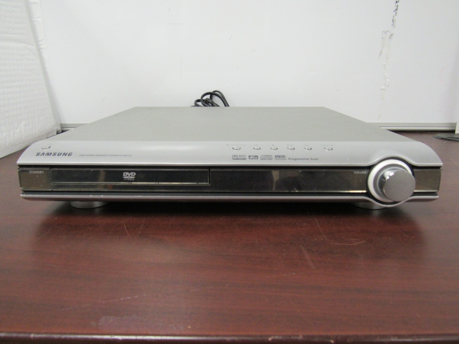 Samsung DVD Home Theater System HT-DB120 - E   [51D]