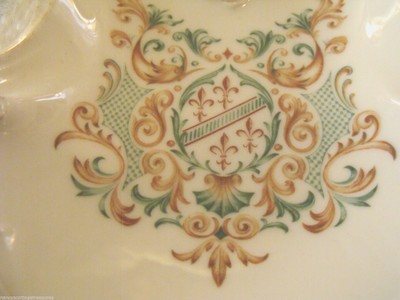 Vintage Lenox Coat of Arms Crest Shield Cream Bone China Dish Gold Trim USA 7x6