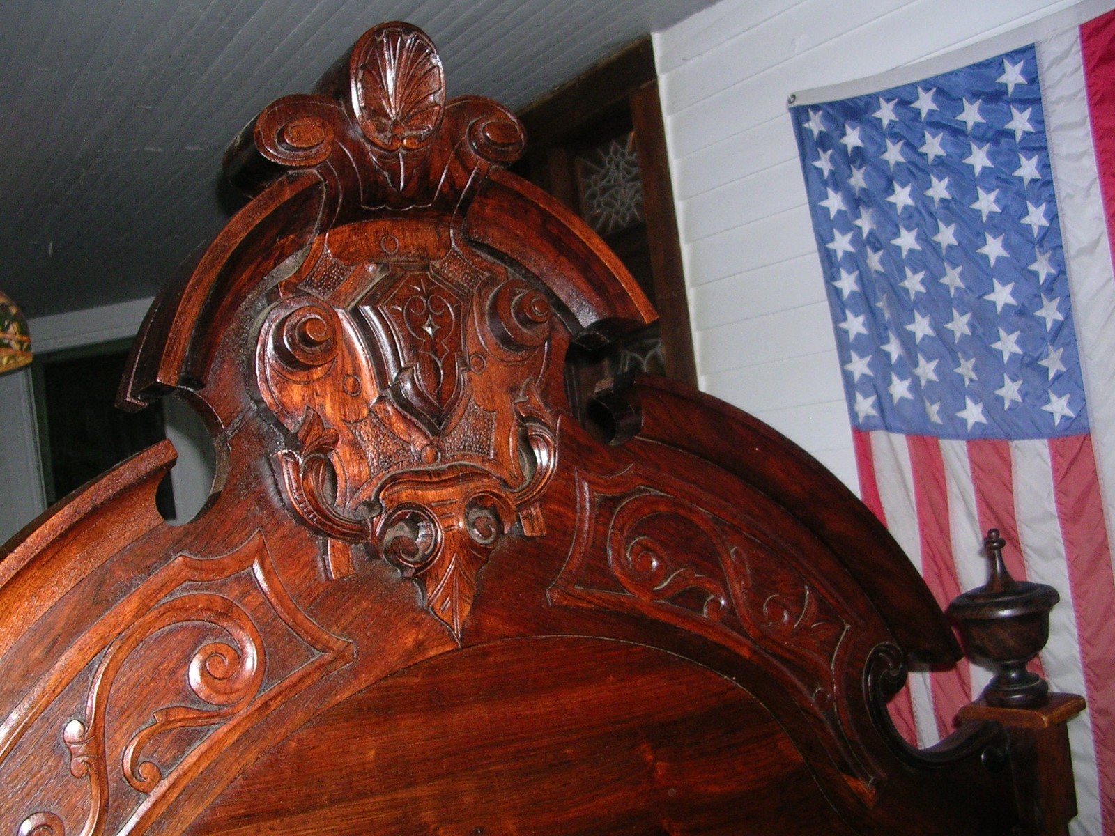 ANTIQUE ROSEWOOD PRUDENT MELARD FANCY FULL SIZE BED