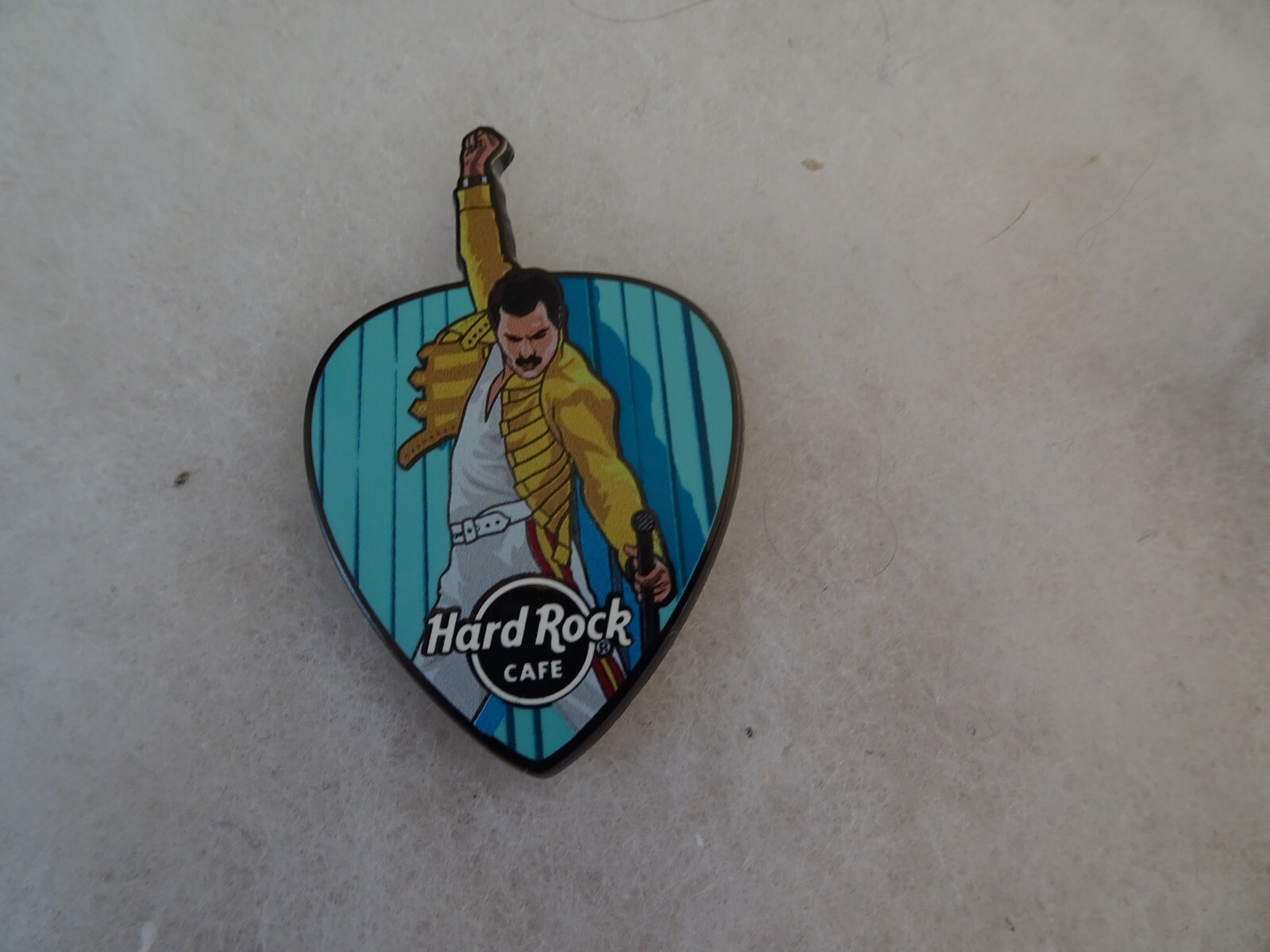 ハードロックカフェ　2021 フレディーマーキュリー ピン Hard Rock Cafe pin online Freddie Mercury for a Week Guitar