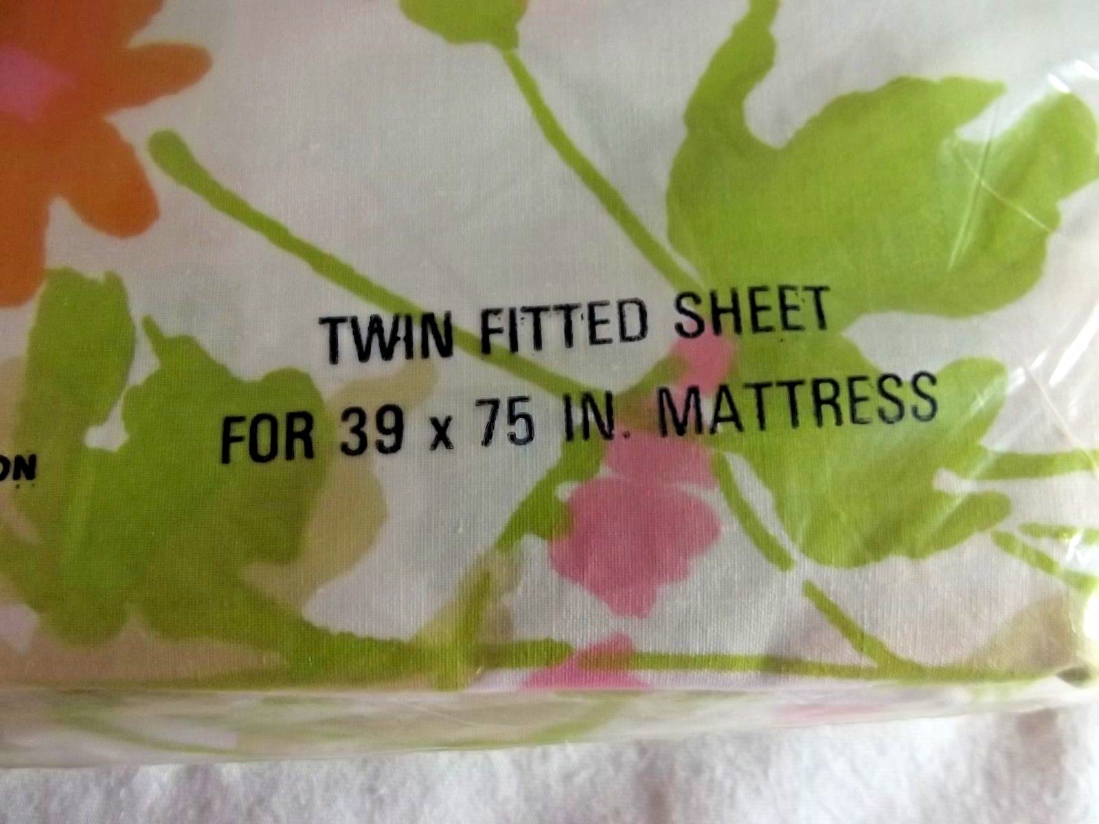 Pacific Miracale TWIN FITTED SHEET - Shadow Flowers - Percale 1960s NEW